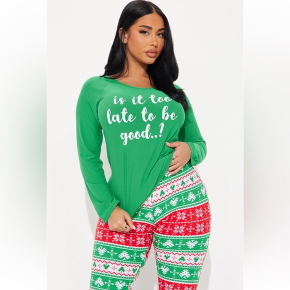 NEW Fashion Nova Christmas Pajamas Set - Picture 2 of 4